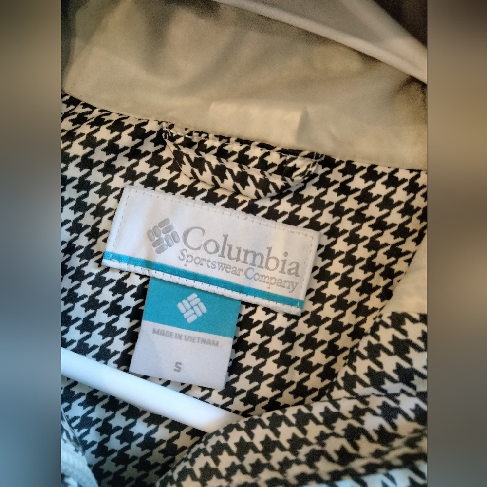 Columbia Windbreaker